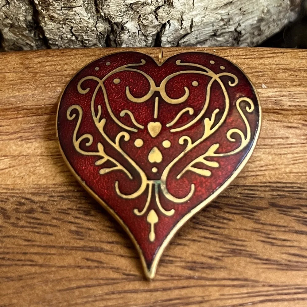 Vintage 1985 MMA Metropolitan Museum of Art Red Enamel Heart Brooch Pendant